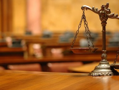 Δικαστές-δικηγόροι: Ημερίδα με επίκεντρο τα προβλεπόμενα στο 4ο μνημόνιο